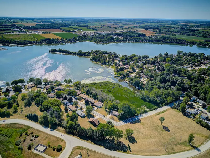 Random Lake