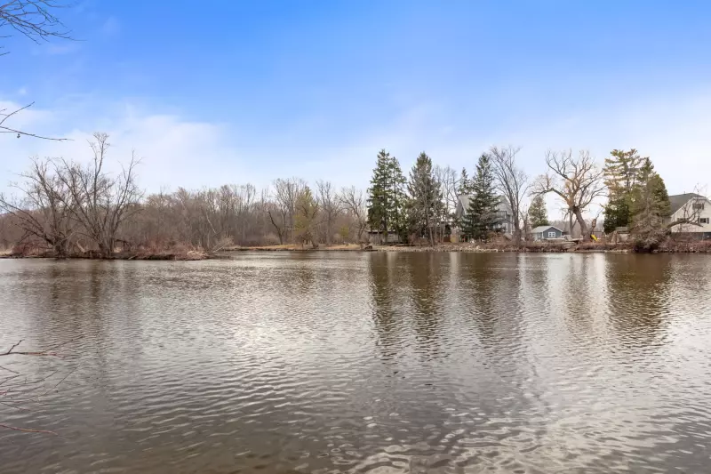 Mequon