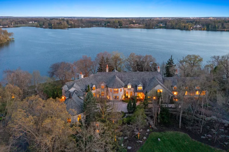 Oconomowoc Lake